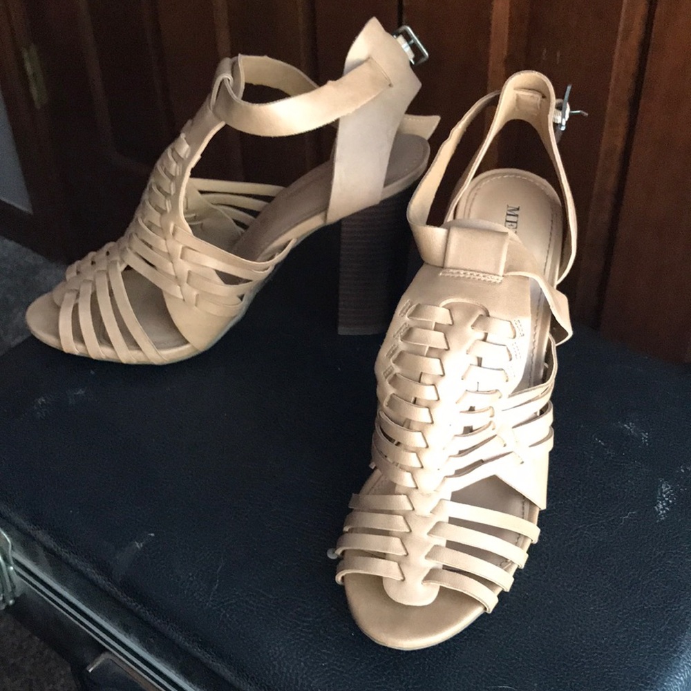 Merona nude heels size 8 1/2